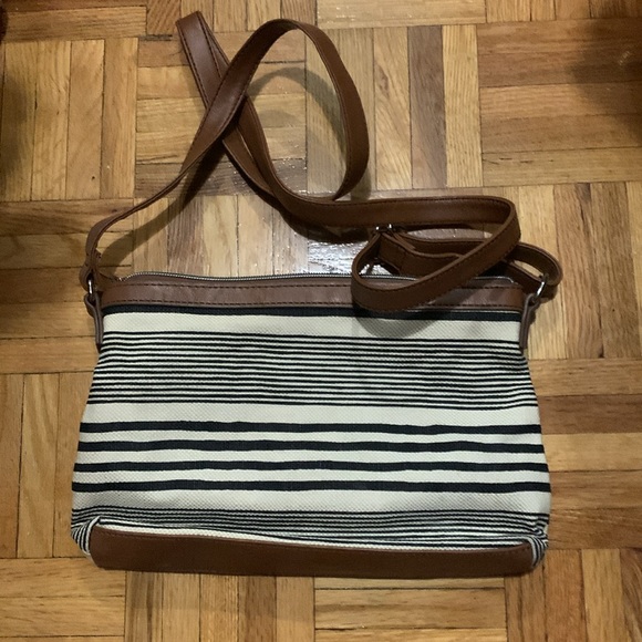 Relic Crossbody Canvas/Leather Purse - Picture 2 of 6